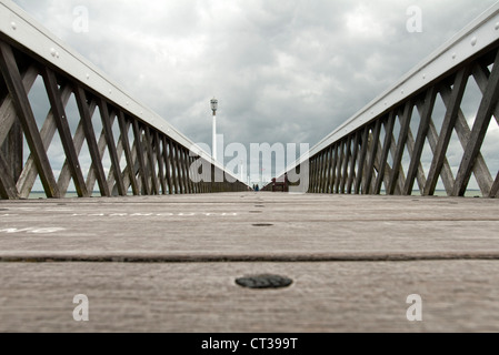 Yarmouth Pier auf der Isle Of Wight, The Pier der einzige links in The British Isles, die völlig konstruiert ist aus Holz Stockfoto