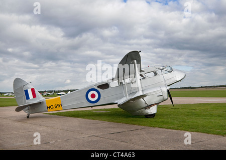 Jahrgang 1930 DeHavilland Dragon Rapide Twin-engined Verkehrsflugzeug im Imperial War Museum. Duxford, Cambridgeshire Stockfoto