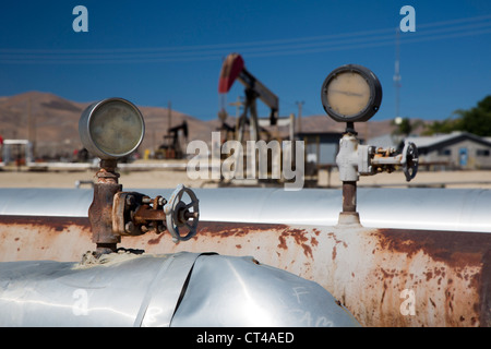 Taft, Kalifornien - Erdgas-Pipeline im Bereich Öl und Gas der südlichen San Joaquin Valley. Stockfoto