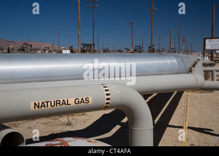 Taft, Kalifornien - Erdgas-Pipeline im Bereich Öl und Gas der südlichen San Joaquin Valley. Stockfoto