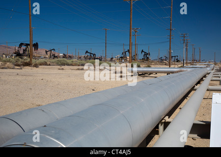 Taft, Kalifornien - Erdgas-Pipeline im Bereich Öl und Gas der südlichen San Joaquin Valley. Stockfoto