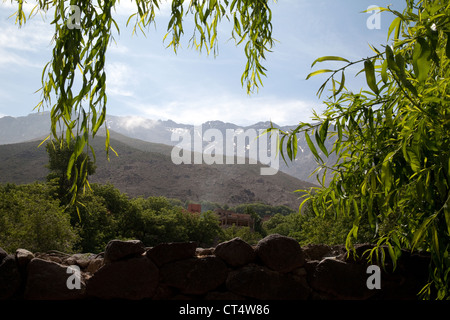 Blick auf die Berge des hohen Atlas am Toubkal Bereich, Marokko, Afrika Stockfoto