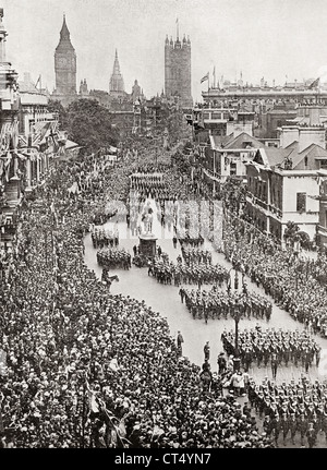 Die britische Marine in den Siegeszug des 19. Juli 1919 in Whitehall, London, England feiert das Ende des ersten Weltkrieges. Stockfoto