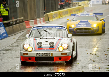 Der Porsche 911 RSR (Martini Racing) auf dem Weg von Dublin Bavaria City Racing Stadtkurs. Stockfoto