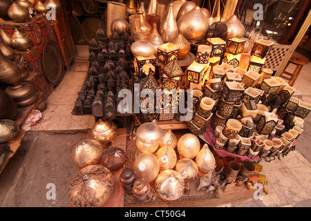 Lampenladen im Khan el Khalili-Basar in Kairo Stockfoto