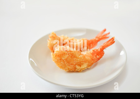 frittierte Garnelen auf weiße Schale, Tempura japanischen Stil Essen Stockfoto