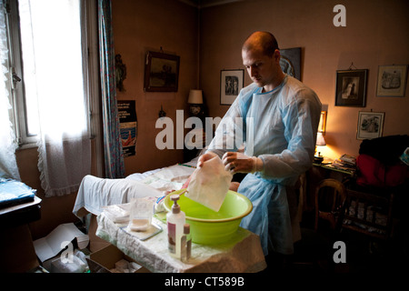 BEIN GESCHWÜRE PFLEGE Stockfoto