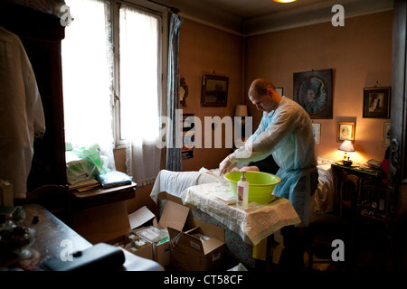 BEIN GESCHWÜRE PFLEGE Stockfoto