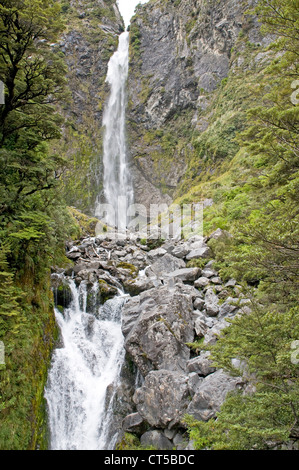 Des Teufels Punchbowl fällt in der Nähe von Arthurs Pass, New Zealand Stockfoto