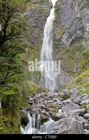 Des Teufels Punchbowl fällt in der Nähe von Arthurs Pass, New Zealand Stockfoto