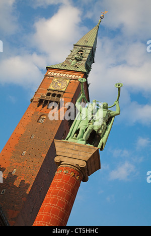 Köder-Gebläse-Statue in der Nähe von Rathaus in Kopenhagen, Dänemark Stockfoto