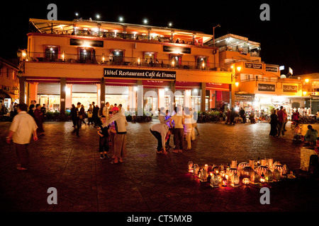 Cafe de France Riad Hotel in der Nacht, Djemma el Fna entfernt, Marrakesch Marokko Afrika Stockfoto