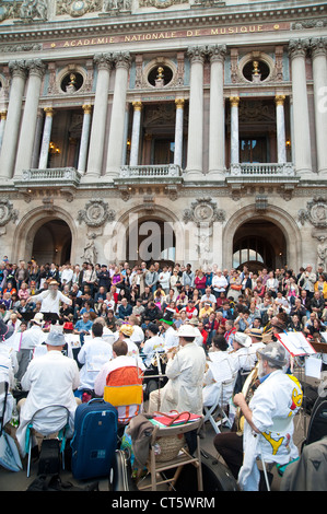 Paris, Frankreich - Fete De La Musique ist ein Musikfestival, das jedes Jahr am 21. Juni in Frankreich stattfindet. Stockfoto