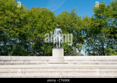 Ständigen Lincoln, eine Bronzestatue von Augustus Saint-Gaudens im Lincoln Park in Chicago, Illinois, USA. Stockfoto