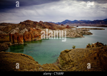 Trail rund um Saras Riss Blick auf Balanced Rock Cove in Lake Havasu City AZ Lake Havasu Lake Havasu City Dessert Hav Stockfoto