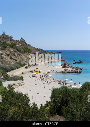 dh Griechenland Insel KONNOS BUCHT SÜDZYPERN sonniger Sandstrand Sonnenanbeter und Schwimmer Strände Küste Buchten Stockfoto