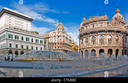 Piazza De Ferrari ist der wichtigste Platz von Genua. Stockfoto