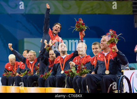 Peking, 14. September 2008: Paralympics zeigt der Vereinigten Staaten Rollstuhl Rugby-Mannschaft nach dem Gewinn der Goldmedaille Stockfoto