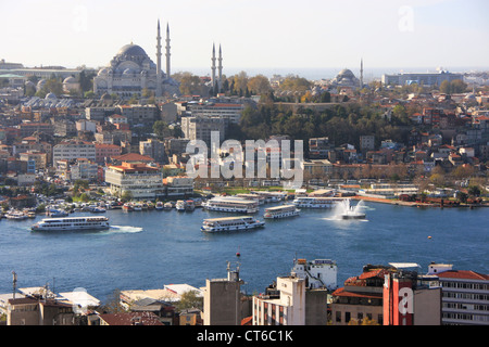 Blick auf die Stadt und Golden Horne vom Galata Turm, Istanbul, Türkei Stockfoto