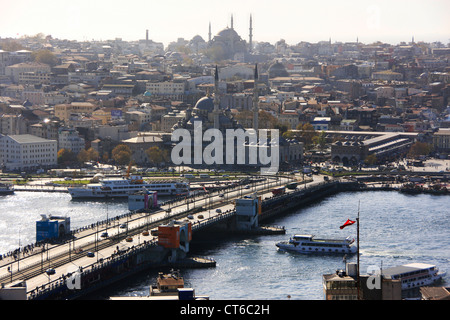 Galata-Brücke auf die goldene Horne, Blick vom Galata Turm, Istanbul, Türkei Stockfoto