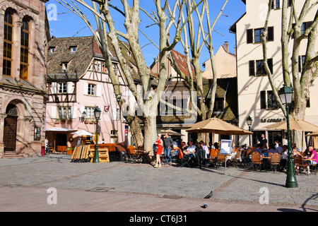 Restaurants, Bars, Cafés, Fachwerkhäusern, Maison des Tanneurs, Rue du Bain-Aux-Plantes, Petit France, Straßburg, Frankreich Stockfoto