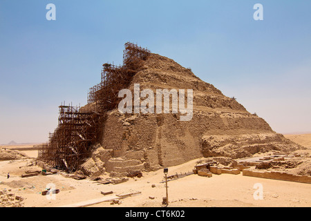 Stufenpyramide von Sakkara in Memphis Ägypten unter Restaurierung Stockfoto