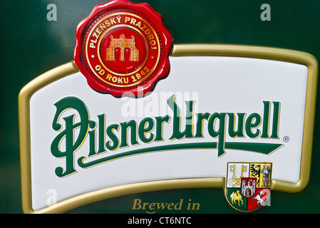 Pilsner Urquell Bier Werbeschild Stockfoto