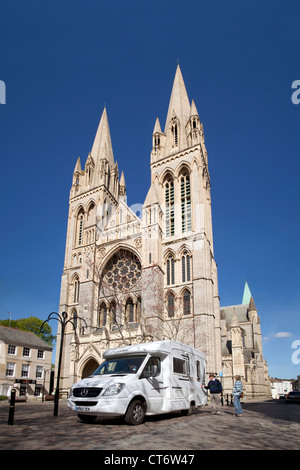 Wohnmobil in Truro Cathedral; Cornwall; UK Stockfoto