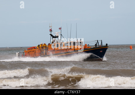 Geist von Lowestoft RNLI Tyne Klasse Rettungsboot Stockfoto