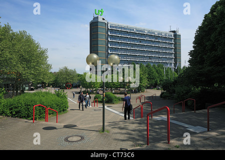 Technische Universität Dortmund, Martin-Schmeisser-Platz Und Mathetower, Dortmund, Ruhrgebiet, Nordrhein-Westfalen Stockfoto