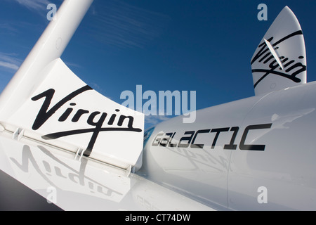 Modell von Virgin Galactic Tourismus Raumfahrzeug, SpaceShipTwo (SS2) auf der Farnborough Airshow. Stockfoto