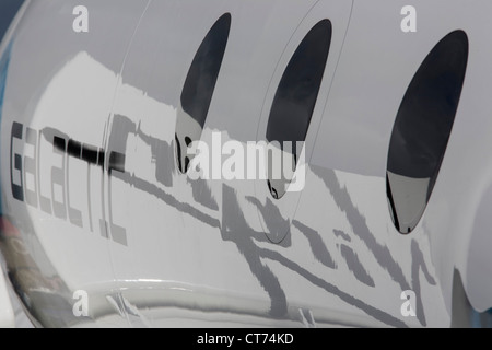 Modell von Virgin Galactic Tourismus Raumfahrzeug, SpaceShipTwo (SS2) auf der Farnborough Airshow. Stockfoto