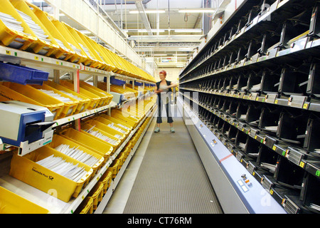 Frachtpostzentrum der Deutschen Post AG, Berlin Stockfoto