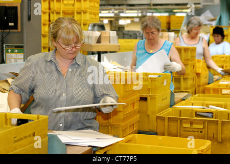 Frachtpostzentrum der Deutschen Post AG, Berlin Stockfoto