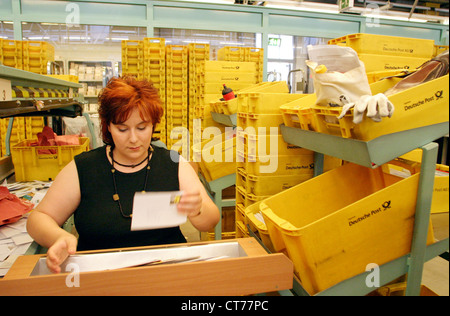 Frachtpostzentrum der Deutschen Post AG, Berlin Stockfoto