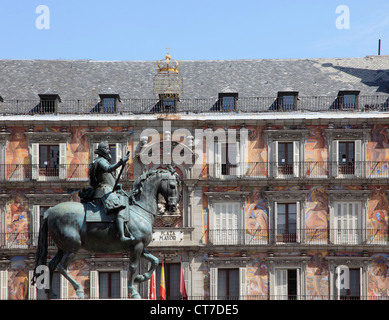 Spanien, Madrid, Plaza Mayor, Felipe III Statue, Stockfoto