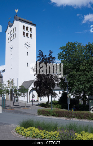 Pfarrkirche St. Georg Bad Fredeburg, Schmallenberg, Bezirk Hochsauerlandkreis, Nordrhein Westfalen, Deutschland, Europa Stockfoto