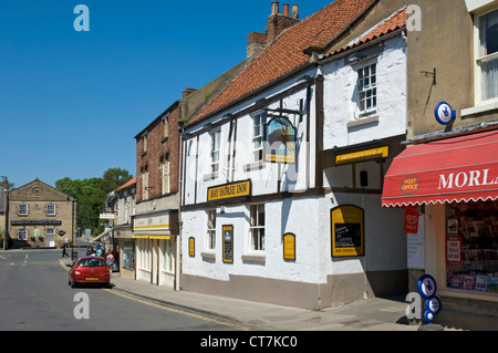 Bay Horse Inn Pub öffentliches Haus im Sommer Market Place Pickering North Yorkshire England Vereinigtes Königreich GB Großbritannien Stockfoto