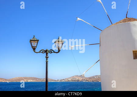 Windmühle in Parikia, Paros, Griechenland Stockfoto