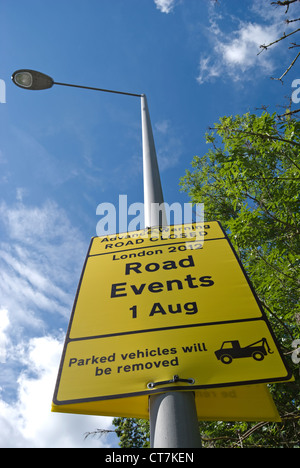 Schild Warnung vor Straßensperrung wegen der Olympischen Spiele in London 2012, Kingston nach Themse, Surrey, england Stockfoto