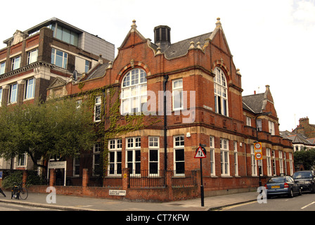 Alten öffentliche Stadtbibliothek in Clapham Common Stockfoto