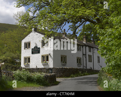 Außenansicht des George Inn Pub Pub Public House im Sommer Hubberholme Village Upper Wharfedale North Yorkshire Dales England Großbritannien Großbritannien Großbritannien Großbritannien Großbritannien Großbritannien Großbritannien Großbritannien Großbritannien Stockfoto