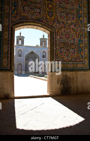 Mosaik eingerichtete Zimmer in der Vakil Moschee, Shiraz, Iran Stockfoto