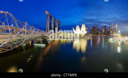 Der Helix-Brücke und Marina Bay Sands, Marina Bay, Singapur, Südostasien Stockfoto