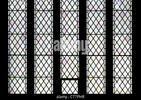 Glasmalerei-Hintergrund in einer Kirche Stockfoto