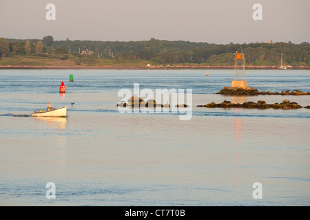 Massachusetts, Holz - Loch. Am frühen Morgen, Fischerboot. Stockfoto