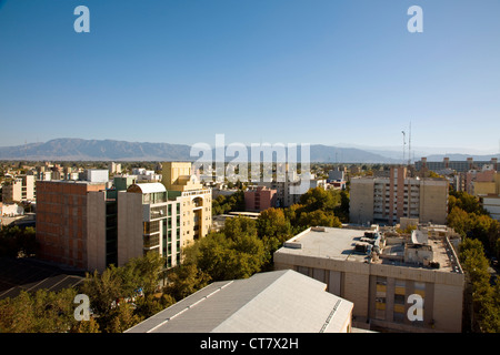 Ansicht der Stadt Plaza 25 de Mayo vom Aussichtsturm ist der Glockenturm der Catedral Metropolitana Stockfoto