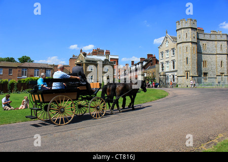 England Berkshire Windsor Pferdekutsche kehrt aus der langen Spaziergang Sela Bäcker Stockfoto