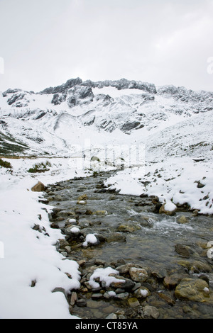 Fußweg in Richtung Glaciar Martial Stockfoto