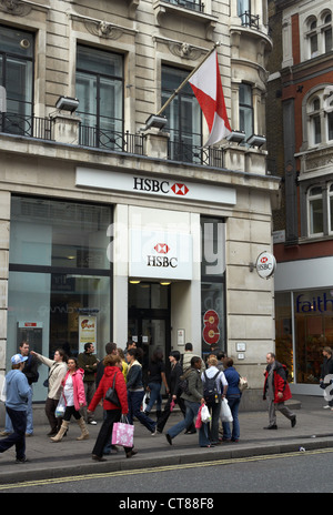 London - Zweig der HSBC Bank in der Stadt Stockfoto